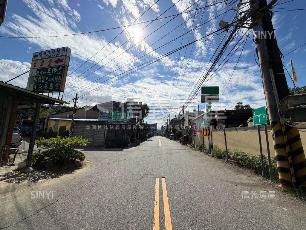 近景觀餐廳土地房屋室內格局與周邊環境