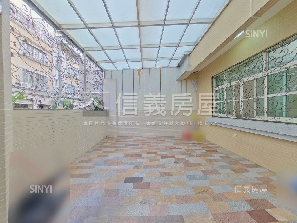 長億震後大地坪角間別墅房屋室內格局與周邊環境