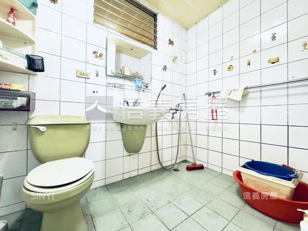 捷運萬大明德電梯三房美宅房屋室內格局與周邊環境