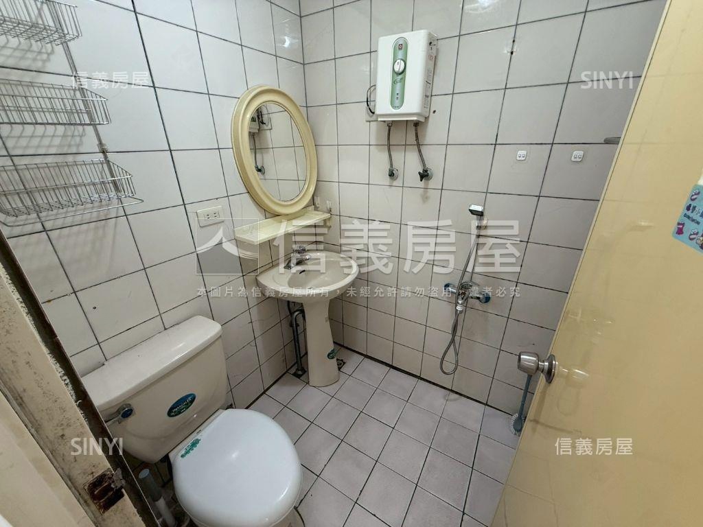 縣政三街大空間房屋室內格局與周邊環境