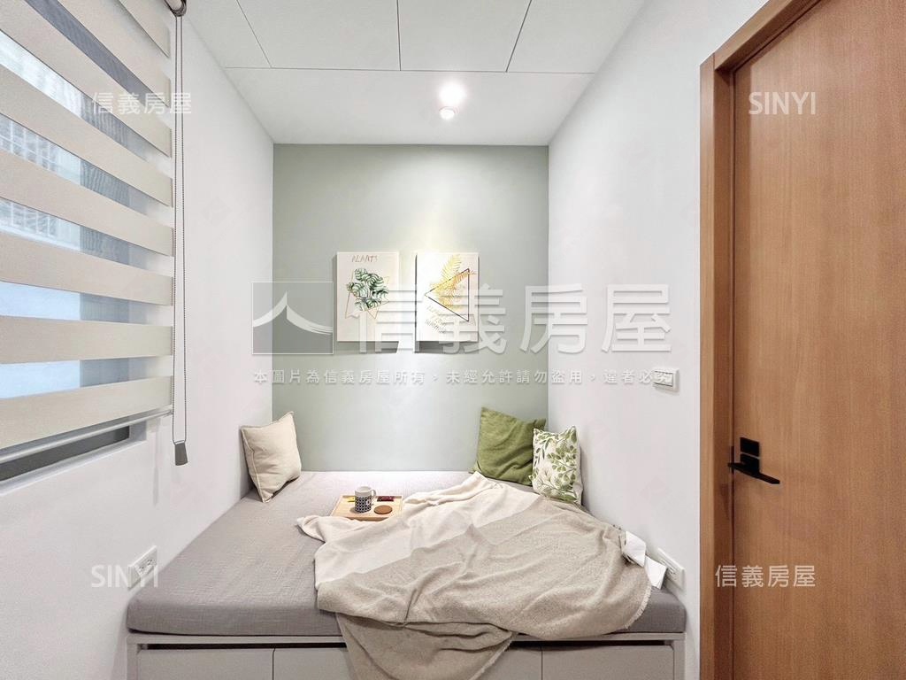 雲峰２Ｃ三房裝潢美屋房屋室內格局與周邊環境