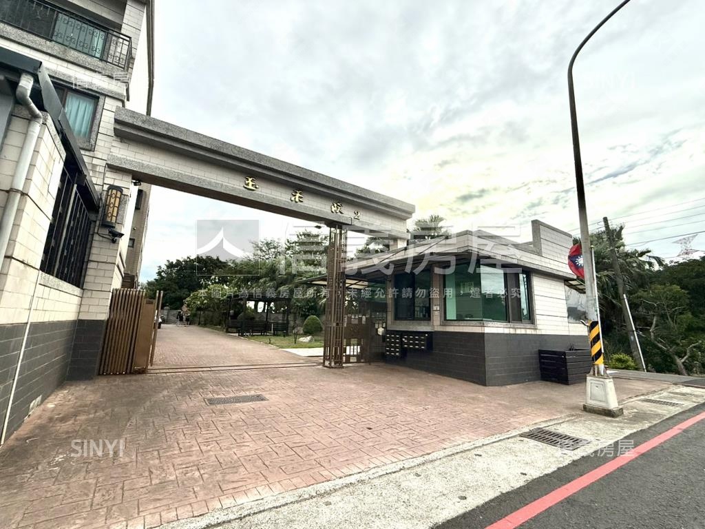 新屋震後大面寬四房美墅房屋室內格局與周邊環境