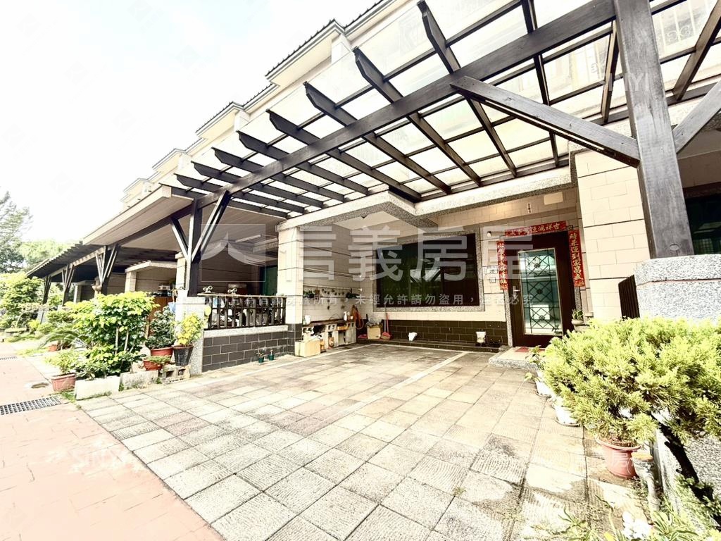 新屋震後大面寬四房美墅房屋室內格局與周邊環境
