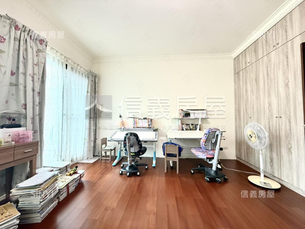 新屋震後大面寬四房美墅房屋室內格局與周邊環境