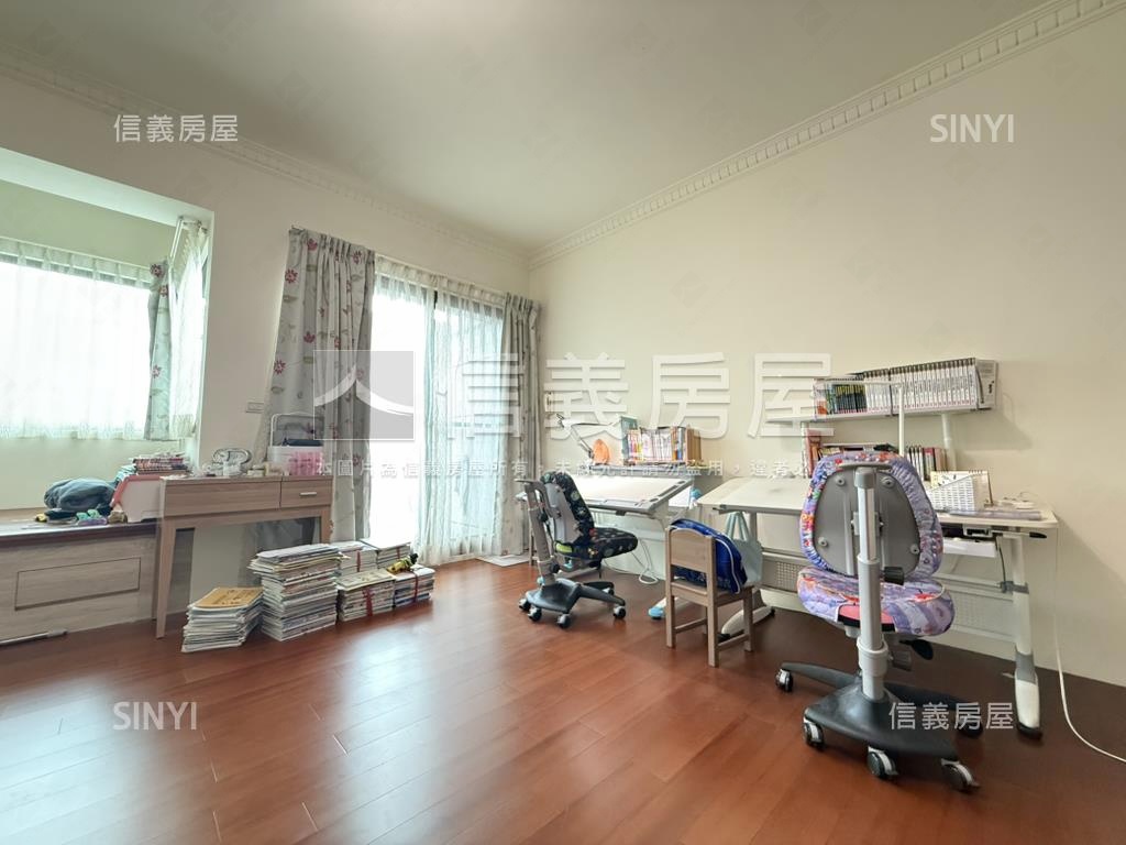 新屋震後大面寬四房美墅房屋室內格局與周邊環境