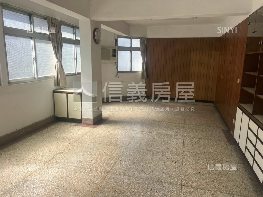 大空間邊間亮亮屋房屋室內格局與周邊環境