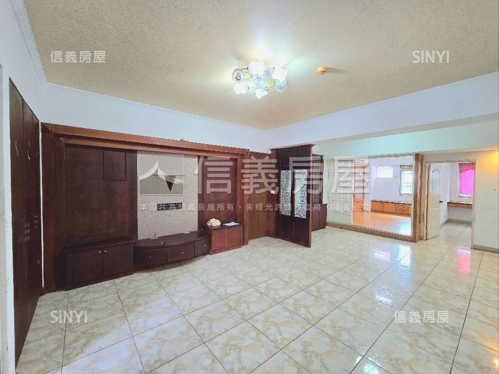 近高鐵大四房溫馨美宅房屋室內格局與周邊環境