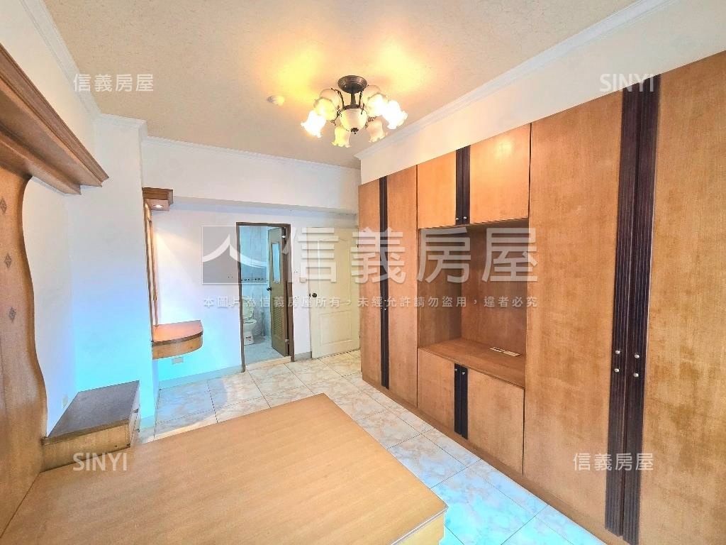 近高鐵大四房溫馨美宅房屋室內格局與周邊環境