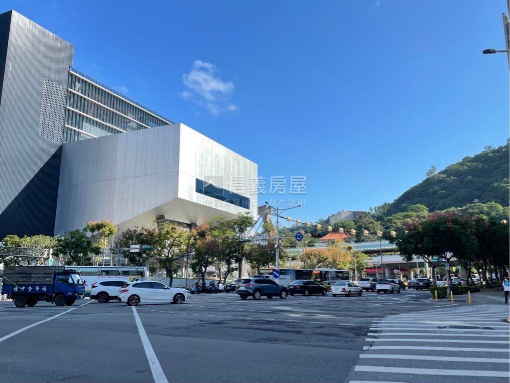劍潭電梯可辦公房屋室內格局與周邊環境