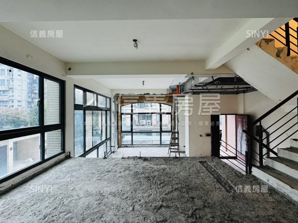 屋主好想賣之夢想大別墅房屋室內格局與周邊環境