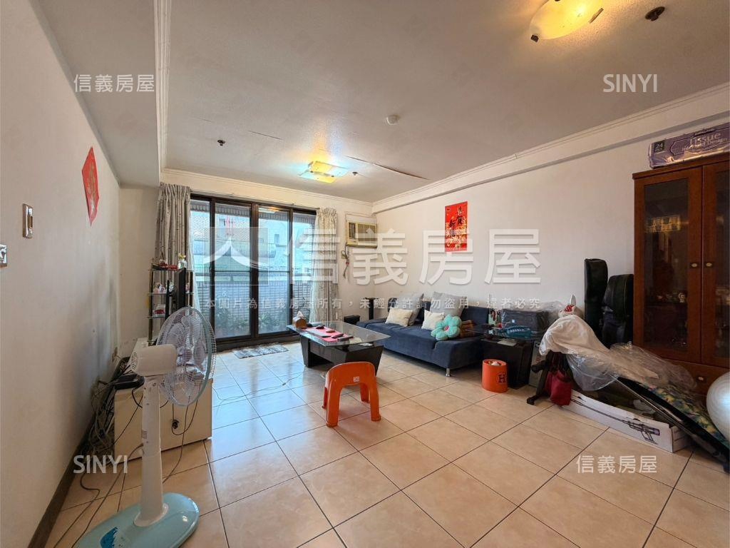 精忠報國景觀三房車位房屋室內格局與周邊環境