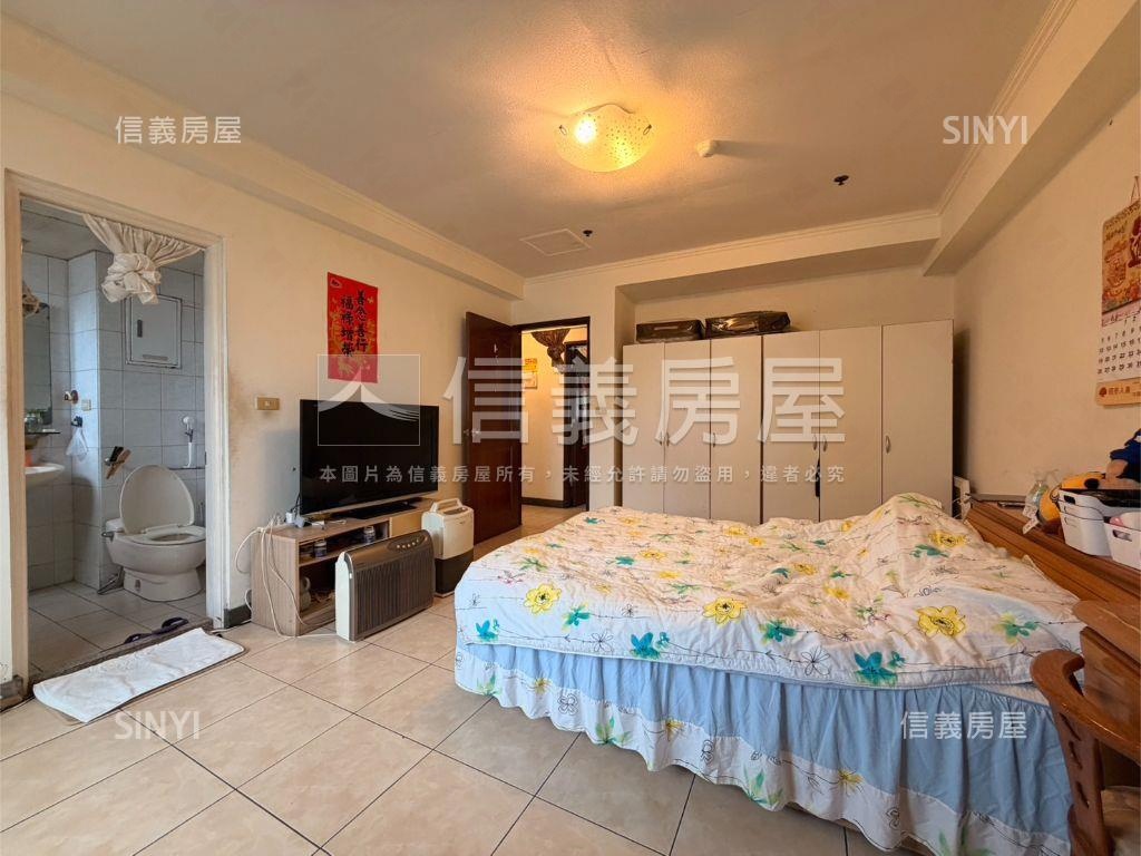 精忠報國景觀三房車位房屋室內格局與周邊環境