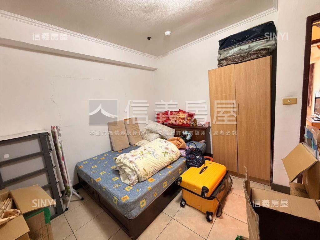 精忠報國景觀三房車位房屋室內格局與周邊環境