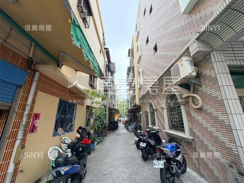 夢時代旁河岸景觀透天房屋室內格局與周邊環境