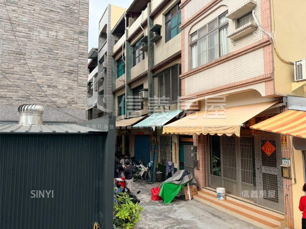 夢時代旁河岸景觀透天房屋室內格局與周邊環境