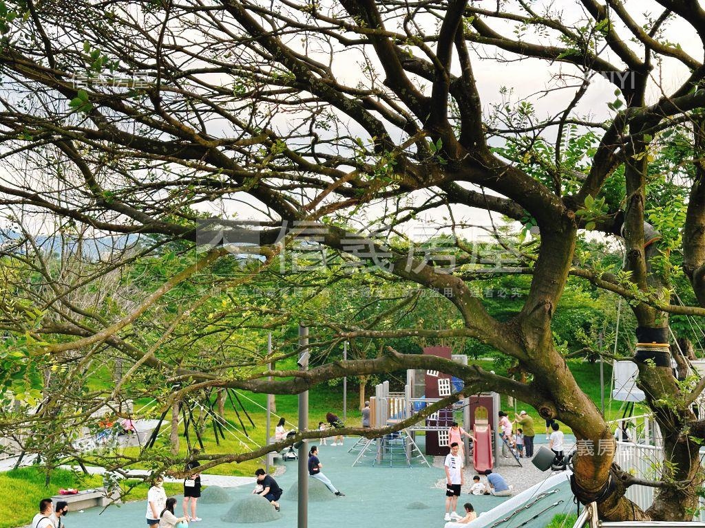 馥華之丘獨立廚房二房車位房屋室內格局與周邊環境