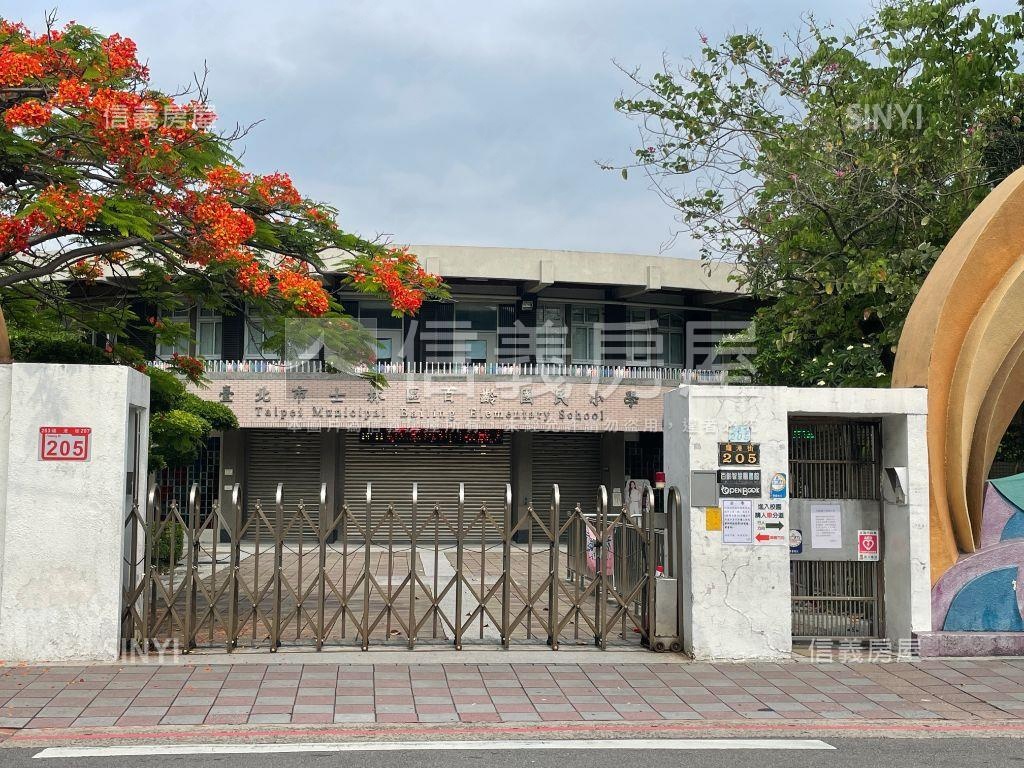 士林捷運美寓珠寶盒房屋室內格局與周邊環境