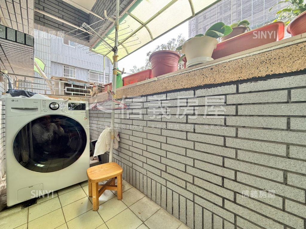 城市凰家三房附Ｂ１平車位房屋室內格局與周邊環境