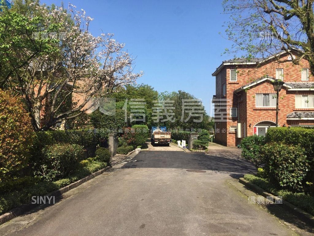 秀岡Ａ區美式庭院別墅房屋室內格局與周邊環境