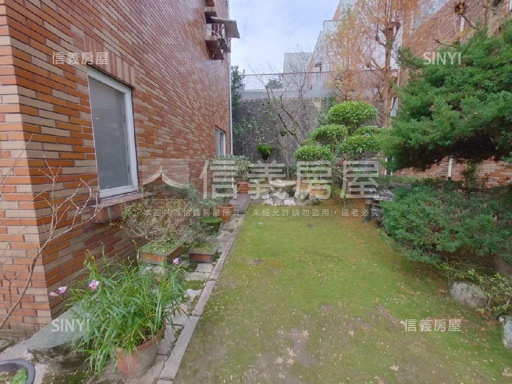 秀岡Ａ區美式庭院別墅房屋室內格局與周邊環境