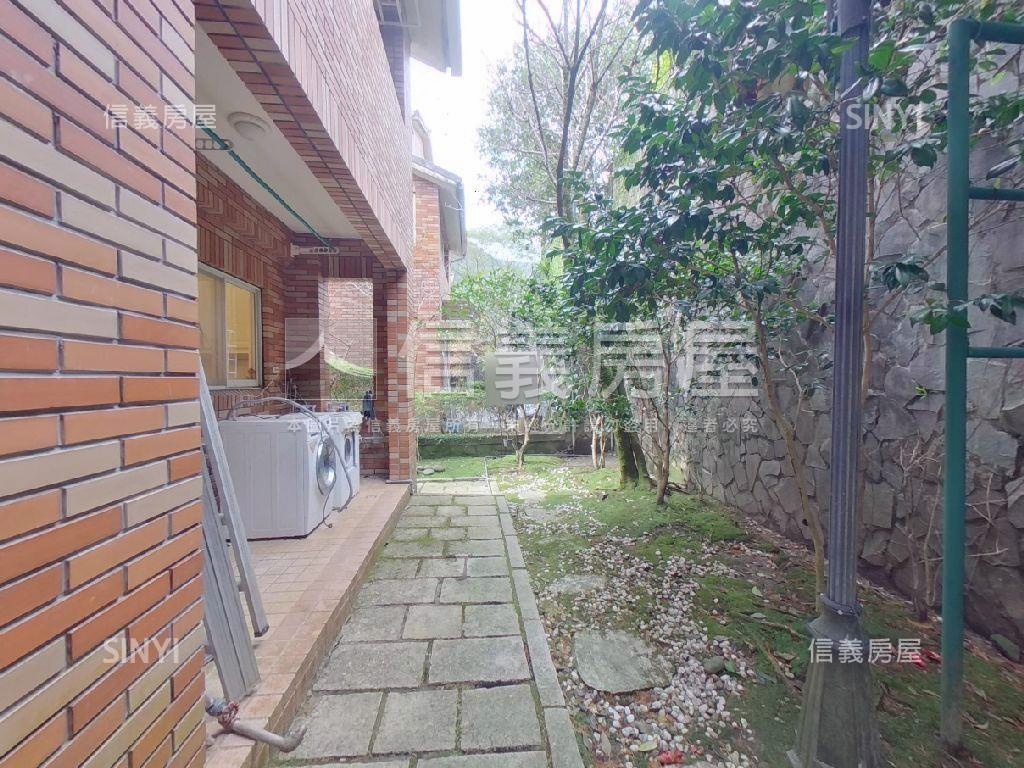 秀岡Ａ區美式庭院別墅房屋室內格局與周邊環境