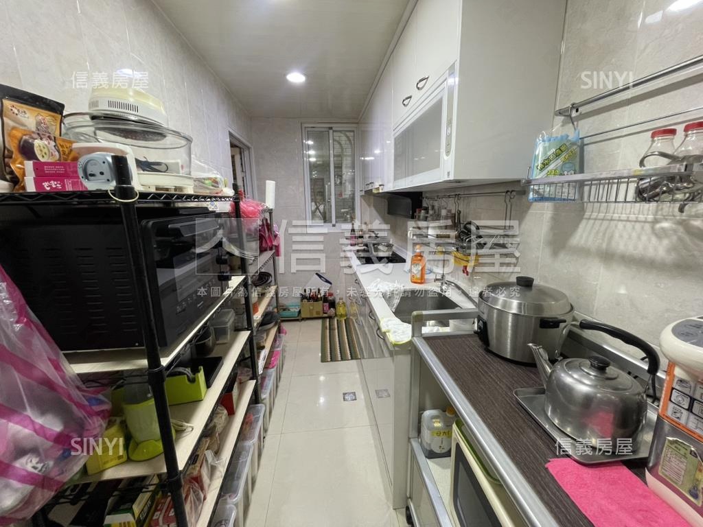 臻愛沐光三房房屋室內格局與周邊環境