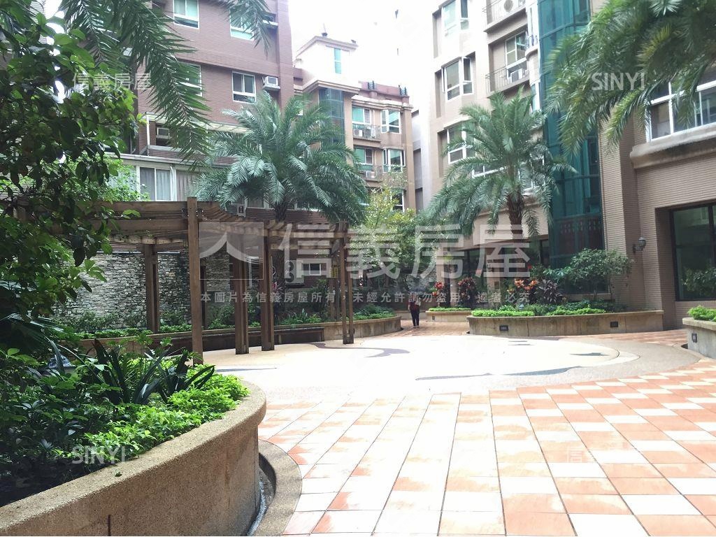 臻愛沐光三房房屋室內格局與周邊環境