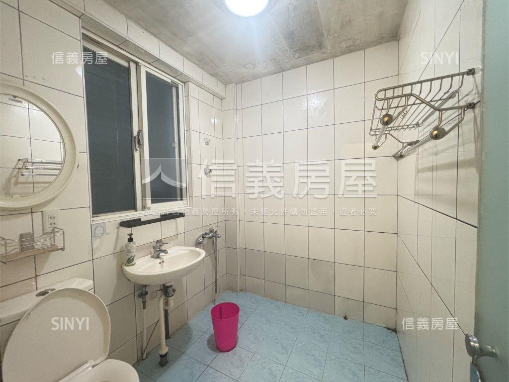 近捷運低總方正公寓三樓房屋室內格局與周邊環境
