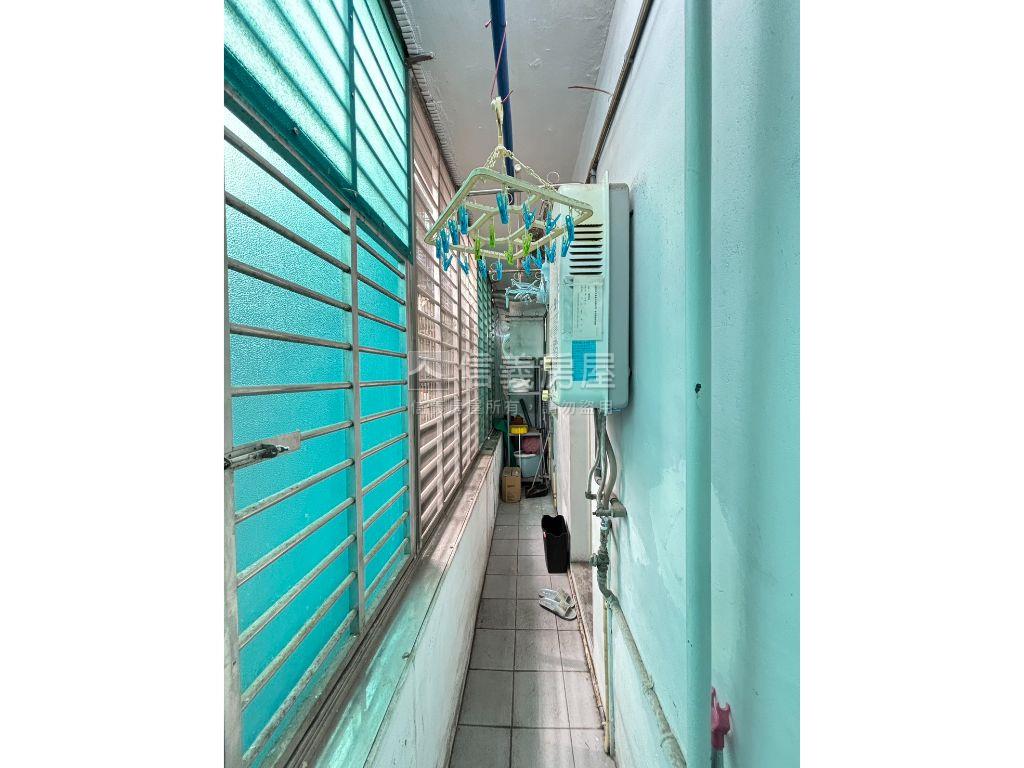 近捷運低總方正公寓三樓房屋室內格局與周邊環境