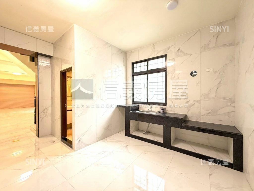 崗石建材好採光邊間透天房屋室內格局與周邊環境