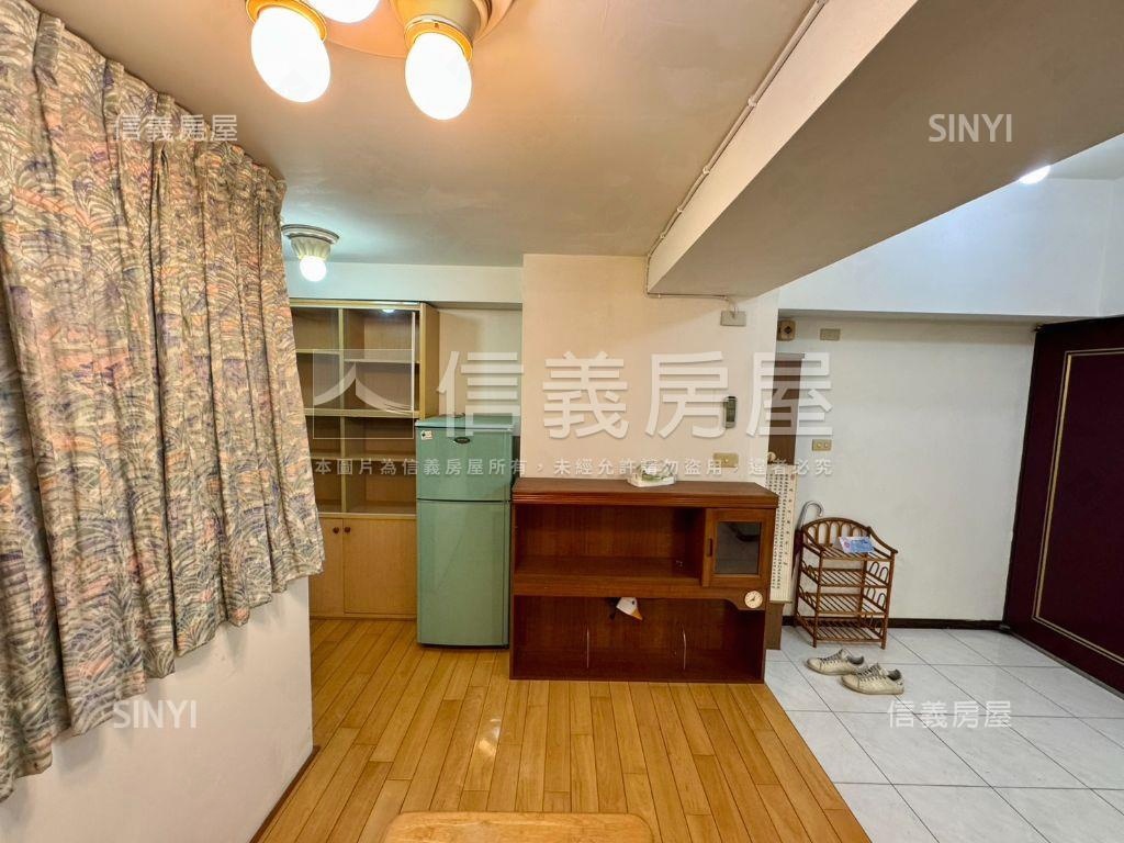 惜售捷運後棟優質小資宅房屋室內格局與周邊環境