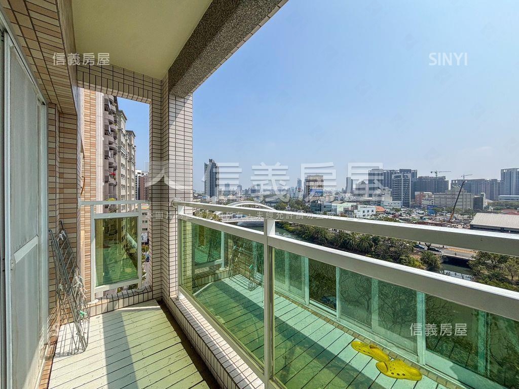 南美術景觀首排四房平車房屋室內格局與周邊環境