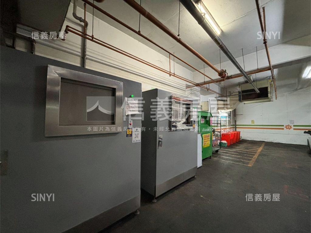 南美術景觀首排四房平車房屋室內格局與周邊環境