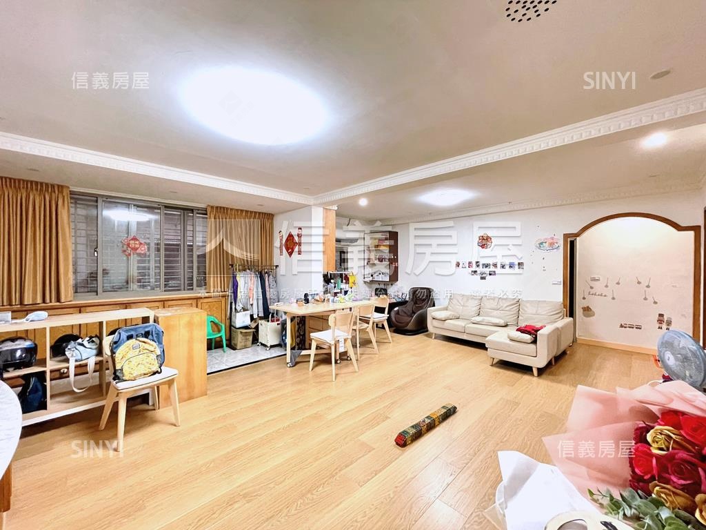 漂亮龍興邊間公寓三樓房屋室內格局與周邊環境