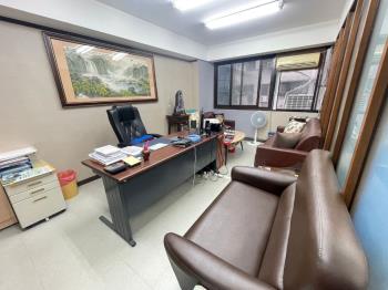 馬年創業，辦公室附平車