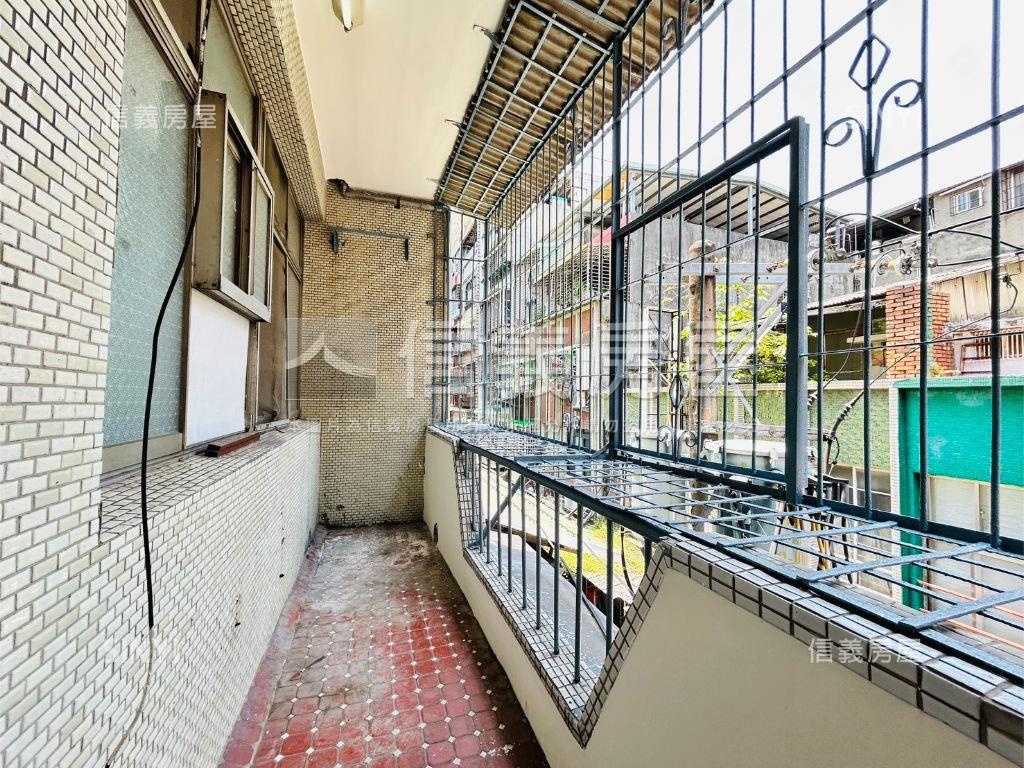 文化北雙捷運溫馨３樓房屋室內格局與周邊環境