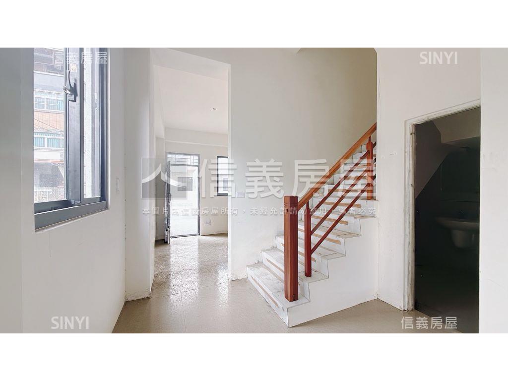 虎尾大屯全新邊間別墅房屋室內格局與周邊環境