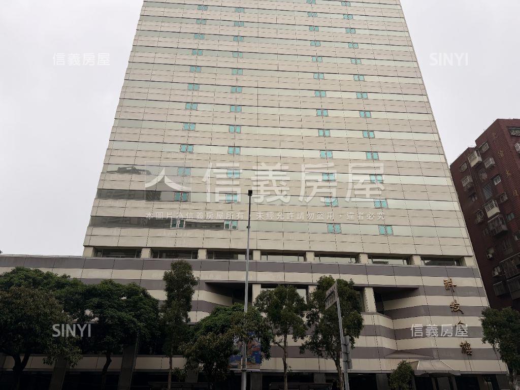 正和平東路上稀有面寬金店房屋室內格局與周邊環境