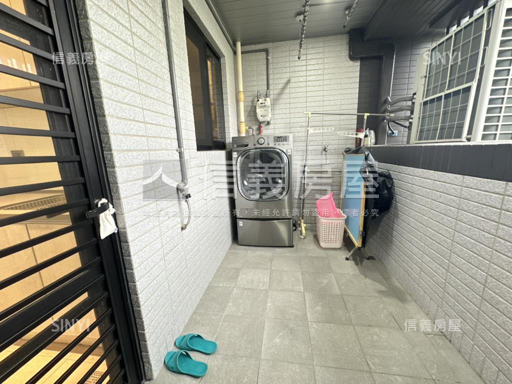 就看這間國美山翫水房屋室內格局與周邊環境