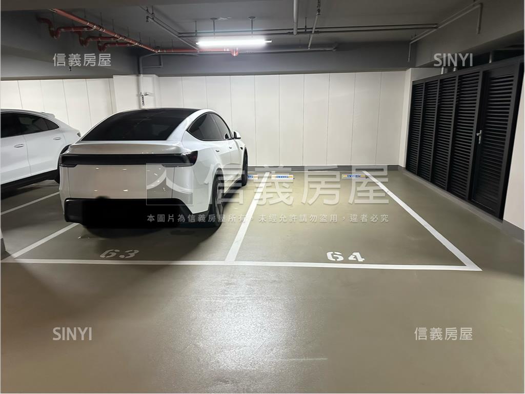 就看這間國美山翫水房屋室內格局與周邊環境