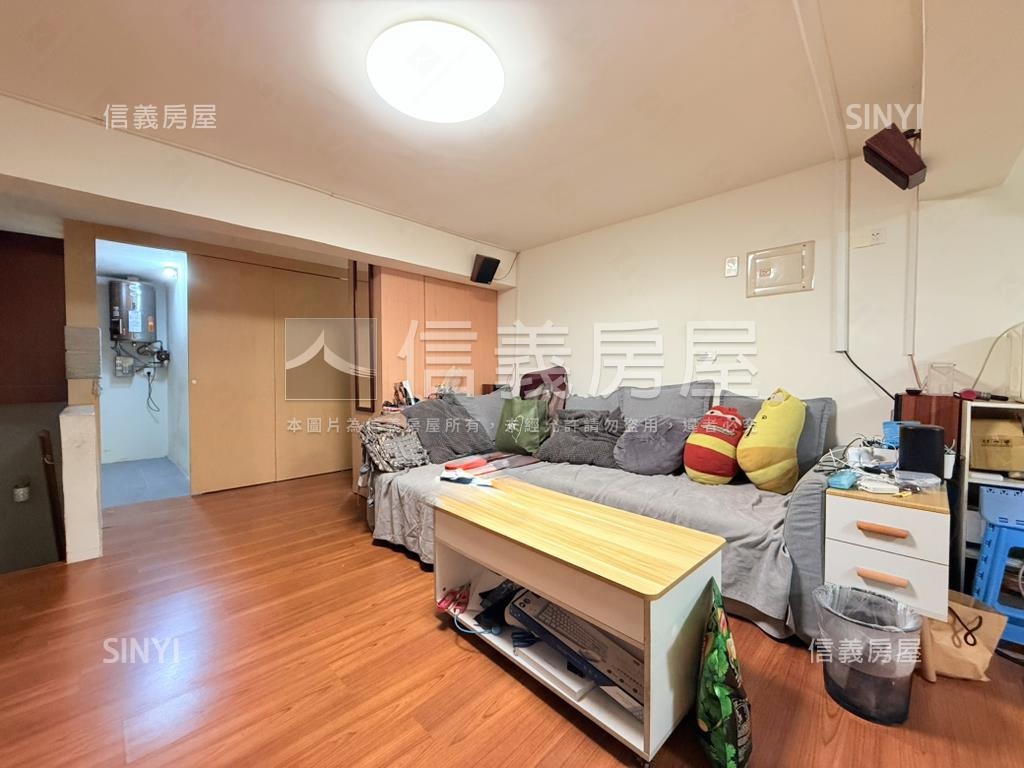 五甲近捷運站正街公寓一樓房屋室內格局與周邊環境