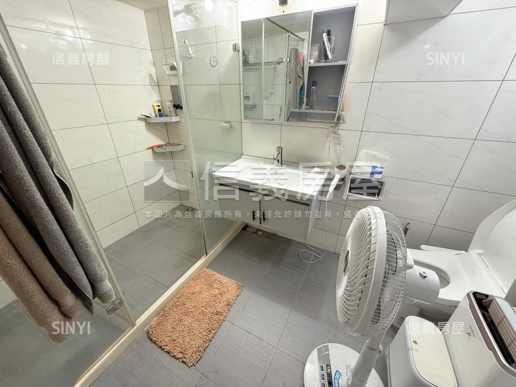 五甲近捷運站正街公寓一樓房屋室內格局與周邊環境