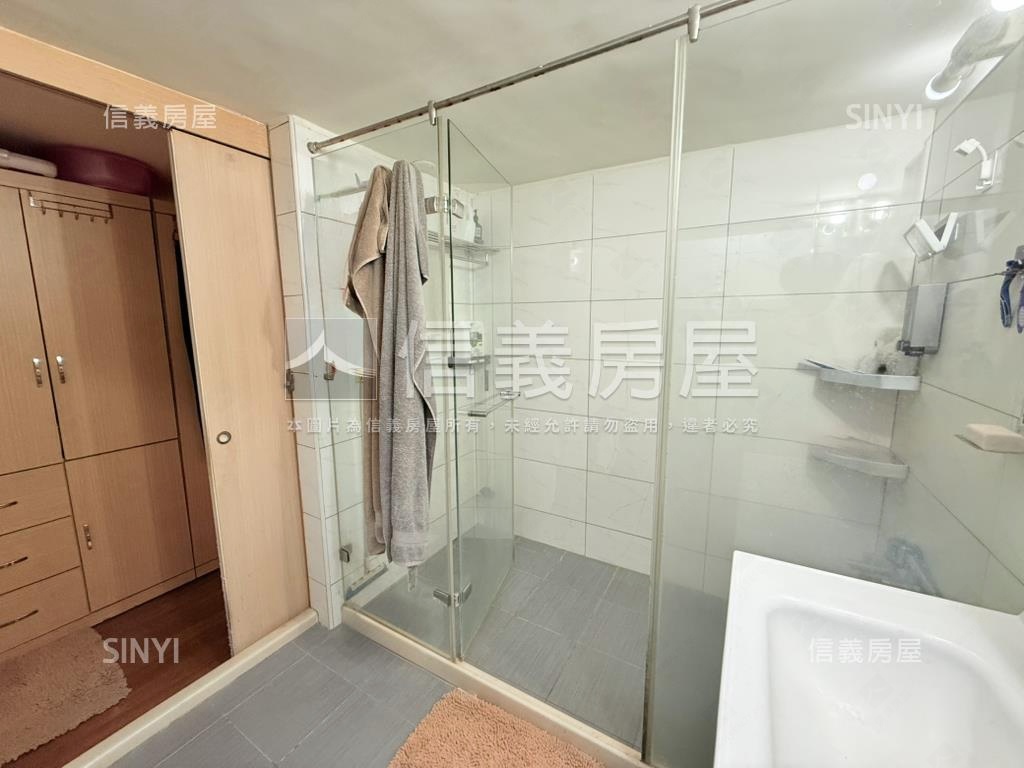 五甲近捷運站正街公寓一樓房屋室內格局與周邊環境