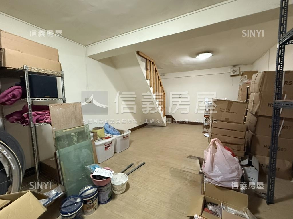 五甲近捷運站正街公寓一樓房屋室內格局與周邊環境