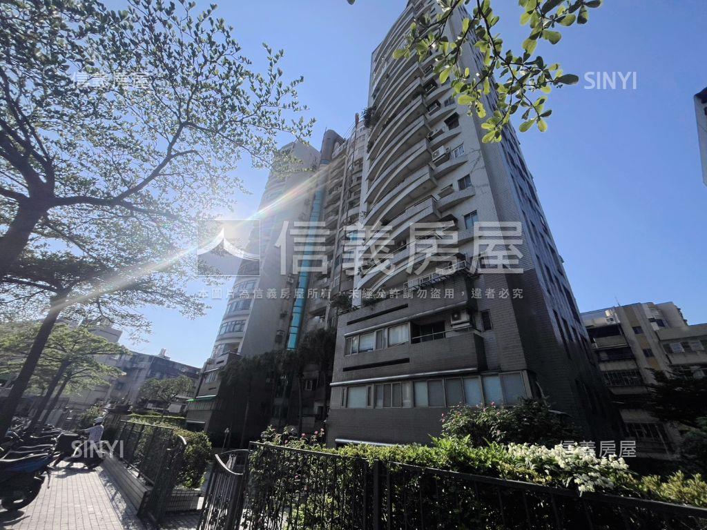御湖雙璽景觀高樓３房房屋室內格局與周邊環境