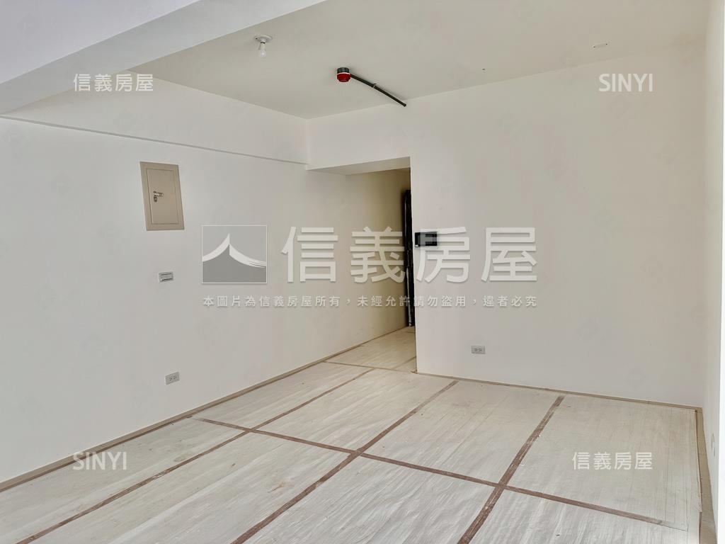 專任中港運動公園明亮華廈房屋室內格局與周邊環境