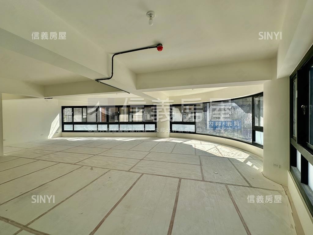 專任中港運動公園明亮華廈房屋室內格局與周邊環境