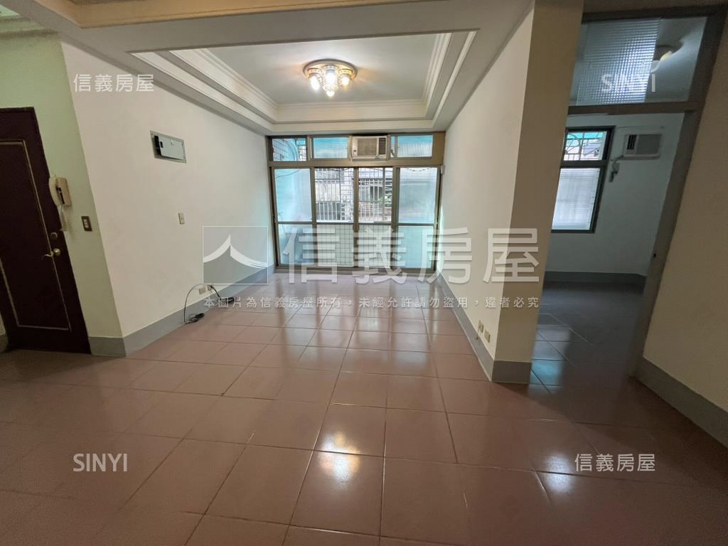 低樓層方正公寓房屋室內格局與周邊環境