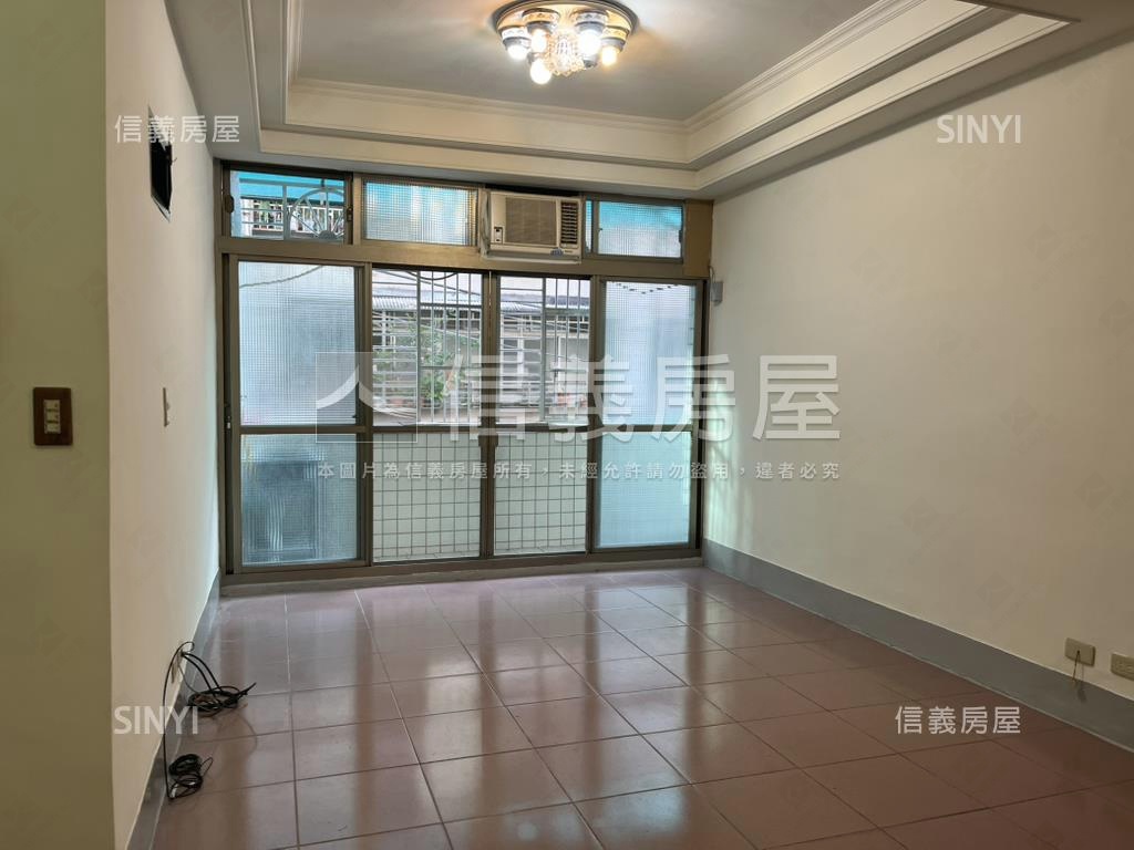 低樓層方正公寓房屋室內格局與周邊環境