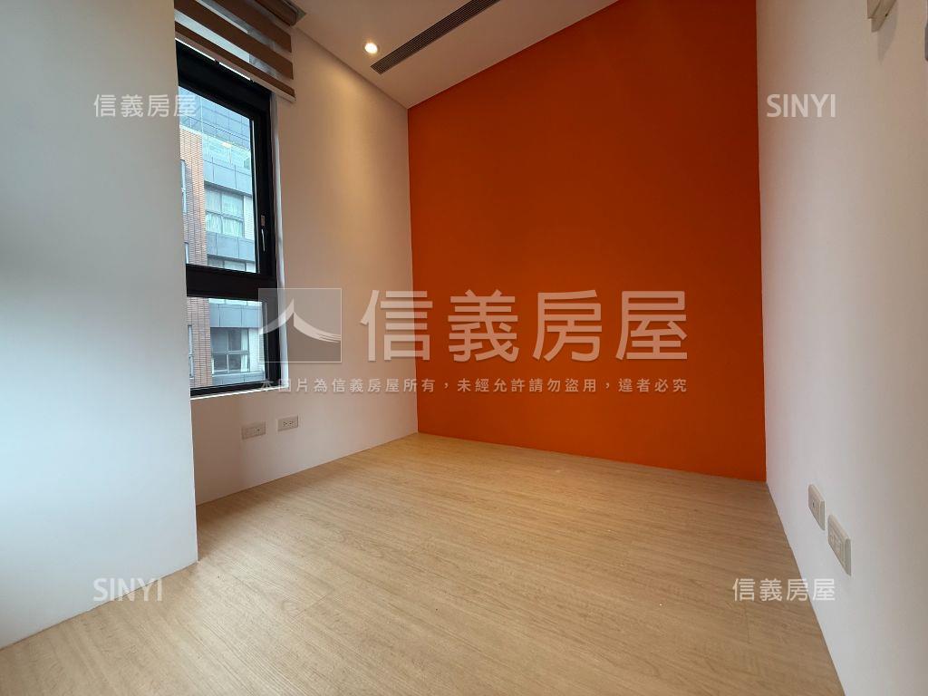 南港經貿邊間高樓兩房房屋室內格局與周邊環境